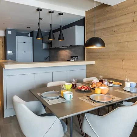 Au Centre De Avec Terrasse Et Wifi - Fr-1-641-82 Tignes