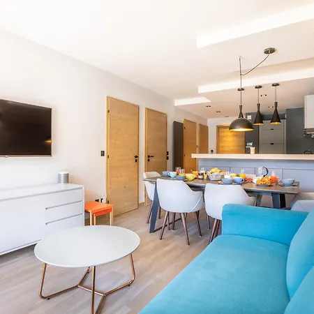 Au Centre De Avec Terrasse Et Wifi - Fr-1-641-82 Tignes